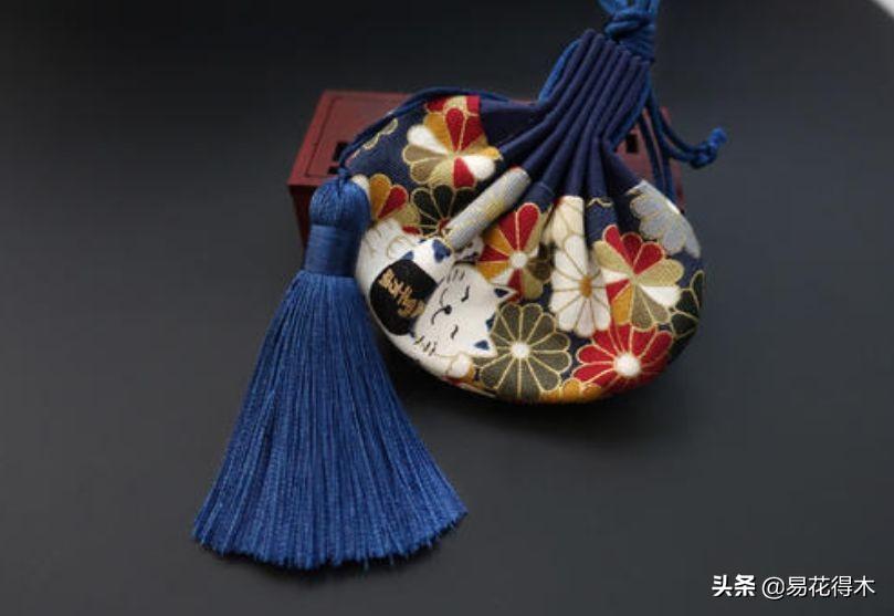 香水價格排名,??香水價格排名大解密??貴族香氛與平價之美的碰撞！