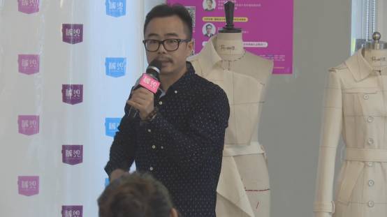 楊柳波最新動態(tài),楊柳波最新動態(tài)，小巷深處的獨特風味探索