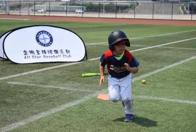 棒球比賽的英文表達與情感之旅，通過變化尋找信心與成功之路