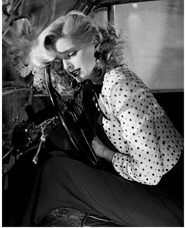 女演員伊波，星光魅力之旅閃耀無限