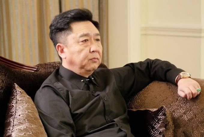 揭秘德云社相聲演員的真實待遇與工資內(nèi)幕，背后的故事與真實待遇揭秘