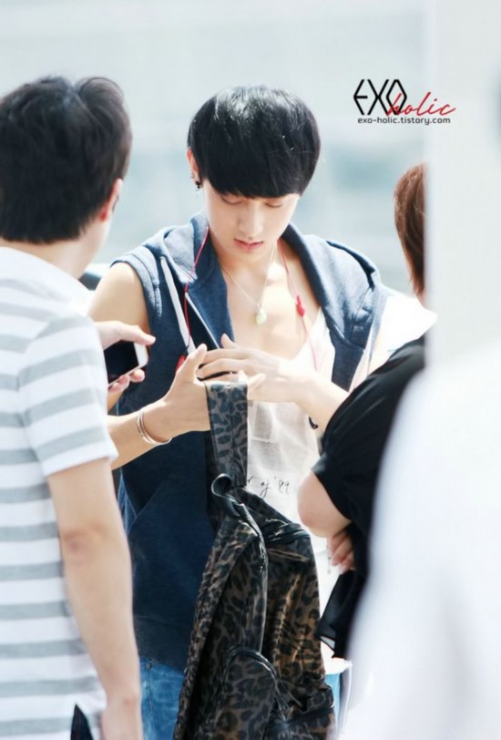 樸燦烈最新照片集，展現(xiàn)流行天王的多面魅力