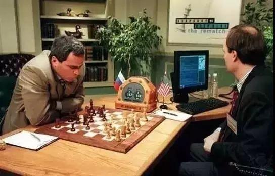 富士康漲薪動態(tài)，成長之旅中的學習與變革之路