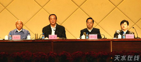 酒鋼馬鴻烈最新動(dòng)態(tài)揭秘，小巷中的隱藏瑰寶