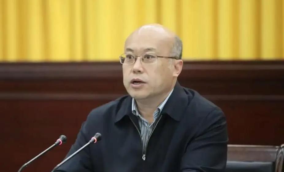 招商港口股票，駛向成功的港口——學(xué)習(xí)與自信之旅的蛻變之路