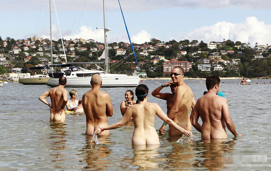 裸泳比賽圖片,裸泳比賽圖片，小巷深處的獨(dú)特風(fēng)情