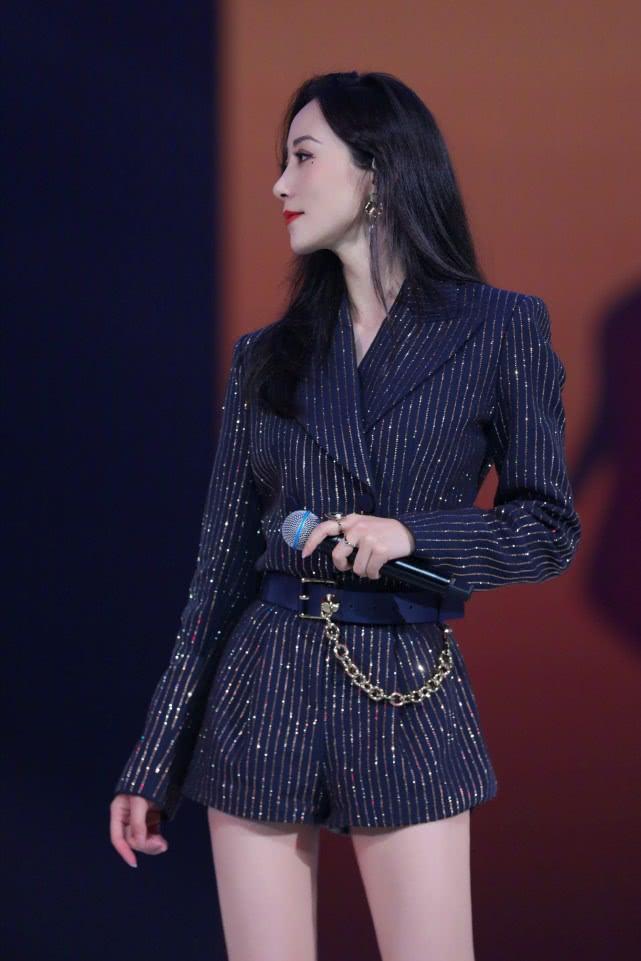 校園女神全能保鏢，變化、學習與自信的力量最新章節(jié)