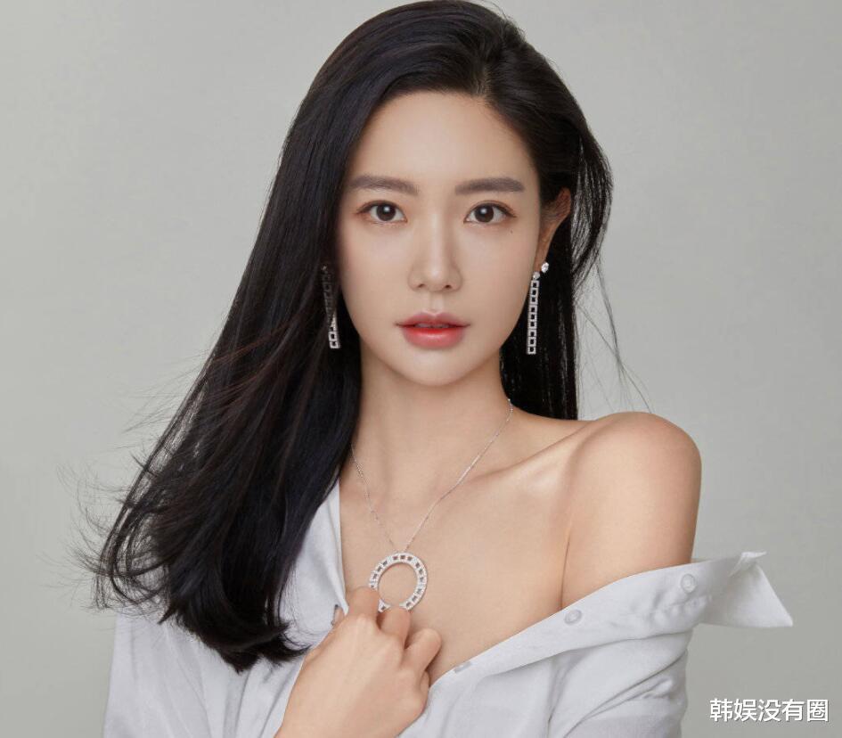 金泰妍短發(fā)新照發(fā)型指南，從初學(xué)到進(jìn)階，打造時(shí)尚短發(fā)秘籍