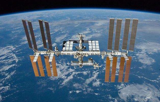 地球與月球的運(yùn)行狀態(tài)簡介