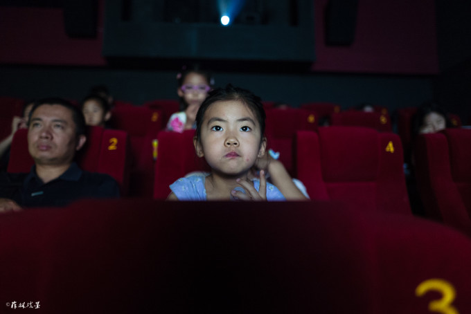 歡顏電影，探索電影藝術(shù)的無(wú)限魅力與歡樂(lè)之源