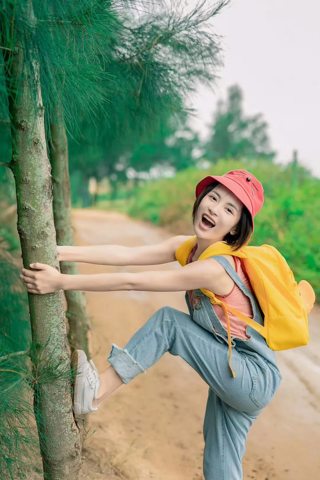 “動感之星小玲最新作品”,動感之星小玲最新作品——科技璀璨，生活因你而不同