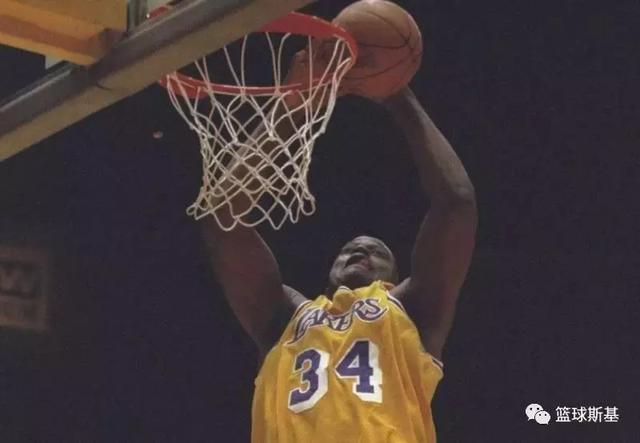 奧尼爾扣碎籃板的比賽，科技巨擘引領籃球新紀元