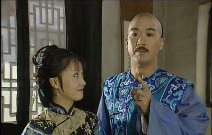 舞臺上的權(quán)力與藝術(shù)，皇帝演員的獨特魅力與交織之旅