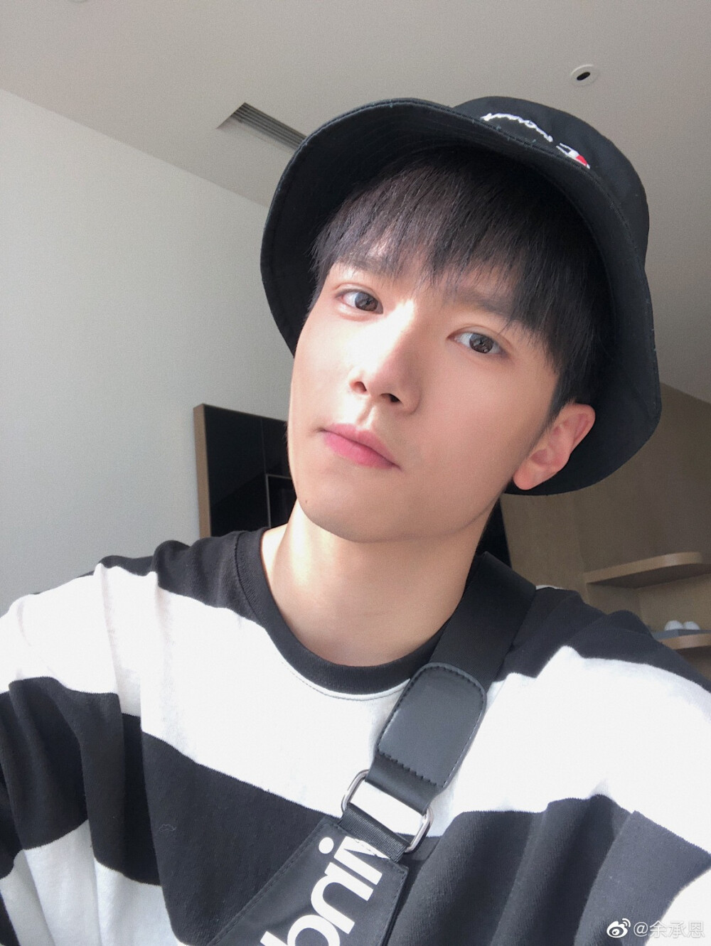 余承恩最新探索之旅，自然美景的治愈之旅