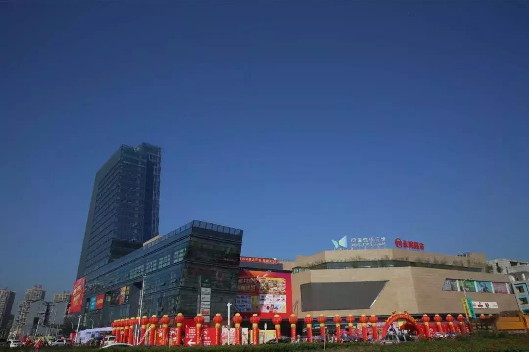 走進(jìn)時(shí)代火鍋盛宴，探尋上市火鍋店之旅