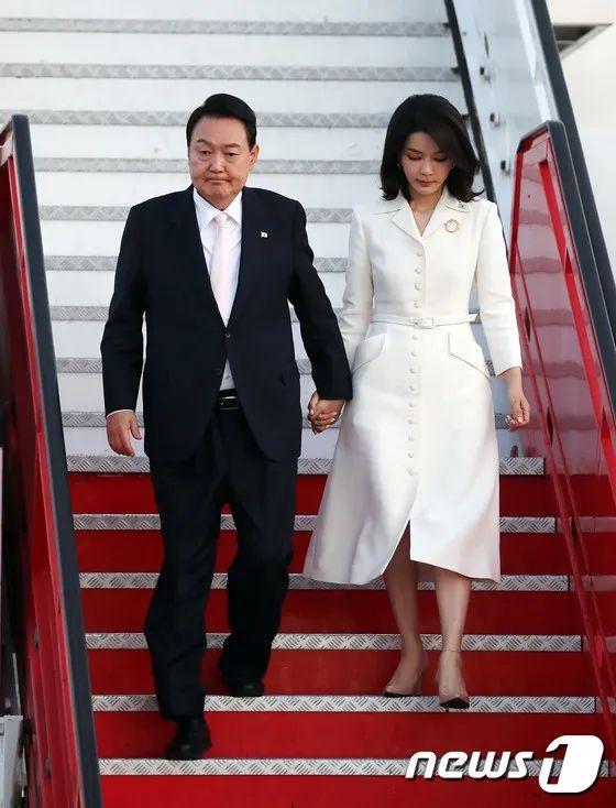 韓國現(xiàn)任總統(tǒng)的身份影響深度解析，身份揭秘與當(dāng)前觀點探討