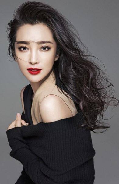 東北女明星探秘，星光熠熠的小巷特色小店之旅