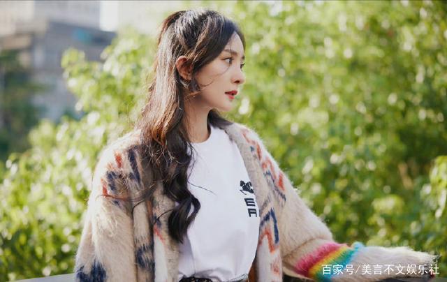 楊冪獨(dú)家訪談，揭秘科技新星，體驗(yàn)前沿高科技產(chǎn)品的魅力之旅