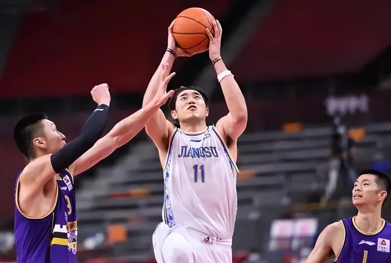 新疆最新動態(tài)，變化、學(xué)習(xí)與自信的力量展現(xiàn)新面貌