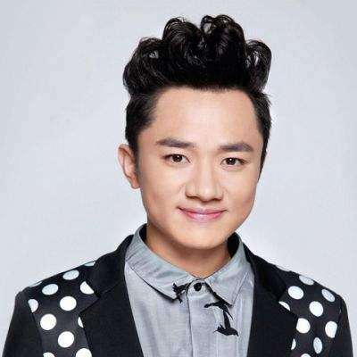 探索小巷寶藏，揭秘身高165cm男明星與隱藏特色小店的奇妙邂逅