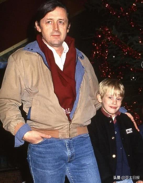 蕾哈娜最新影視作品,蕾哈娜最新影視作品，小巷中的隱藏寶藏，一家特色小店的獨(dú)特魅力