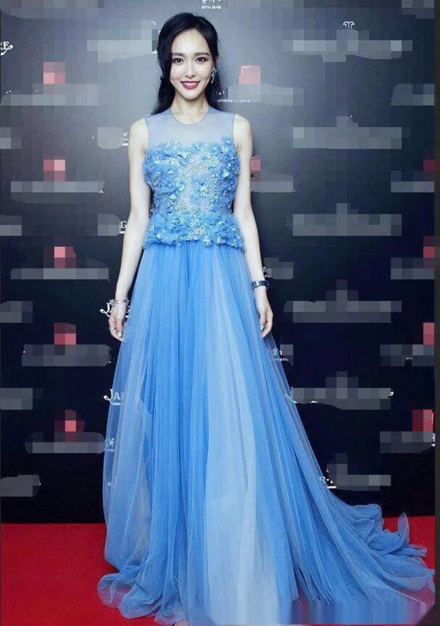 女明星禮服,女明星禮服，一場(chǎng)自然美景的旅行啟示