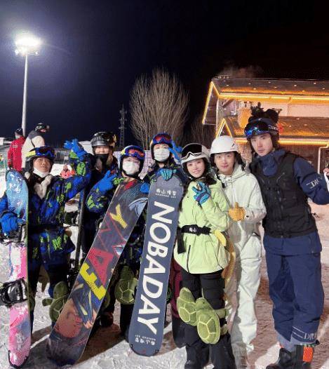 最新滑雪動態(tài),最新滑雪動態(tài)，科技革新雪上飛馳體驗