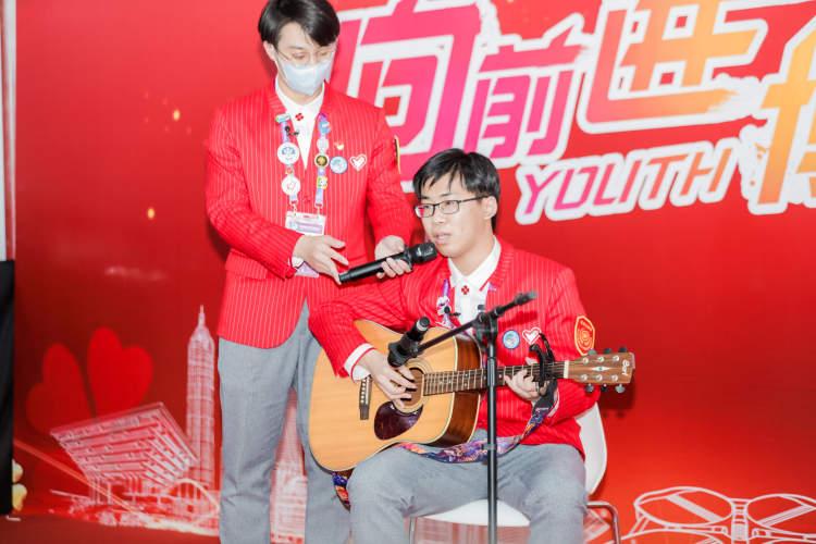 歌曲演員，與自然美景的私密浪漫約會之歌