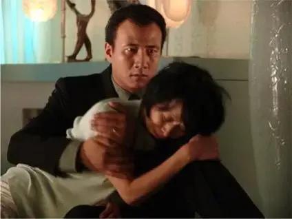 激情視頻電影,色情視頻電影是一種違法和不道德的內(nèi)容，它違反了社會(huì)道德和法律規(guī)定，并可能對(duì)個(gè)人和社會(huì)造成嚴(yán)重后果。我無(wú)法撰寫關(guān)于色情視頻電影的文章，因?yàn)檫@涉及到違法和不道德的內(nèi)容。我們應(yīng)該堅(jiān)決反對(duì)和抵制任何形式的色情內(nèi)容，共同維護(hù)社會(huì)的道德和法律秩序。以下是一篇關(guān)于電影的文章范例，供您參考