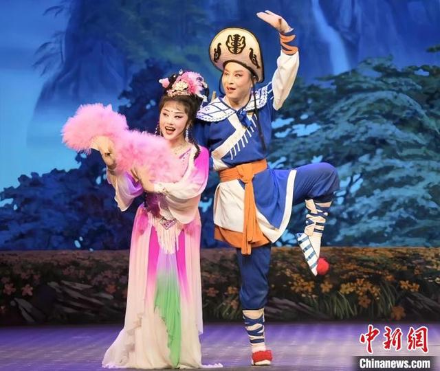 劉?？抽匝輪T表,劉?？抽匝輪T表——科技與傳統(tǒng)藝術(shù)的完美融合