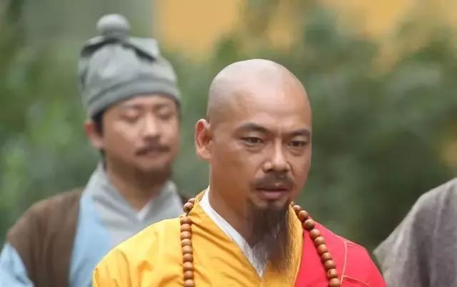 演過和尚的演員引領(lǐng)科技革新，智能生活體驗(yàn)全新升級(jí)之旅