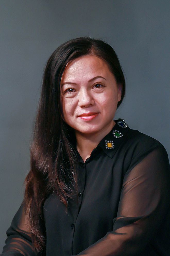 鄧香蓮，演藝之路的璀璨之星