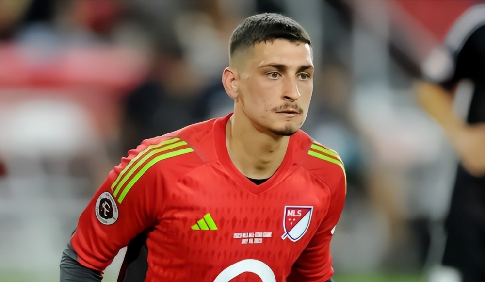 曼聯(lián)轉(zhuǎn)會動態(tài)速遞，全面指南與最新轉(zhuǎn)會動態(tài)詳解