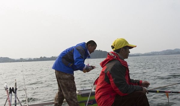 萬佛湖釣魚比賽，釣出自信，掌握變化的力量