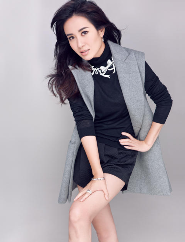 黃奕葉璇直播探尋小巷獨特風(fēng)味小店，探尋獨特美食之旅