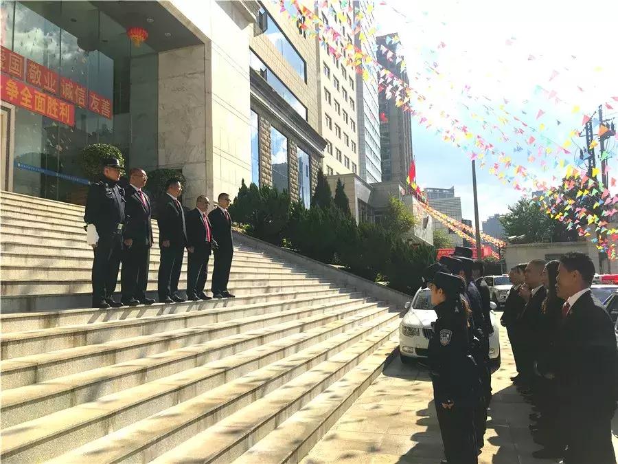 地產(chǎn)最新動態(tài)，自然美景的詩意旅程探索