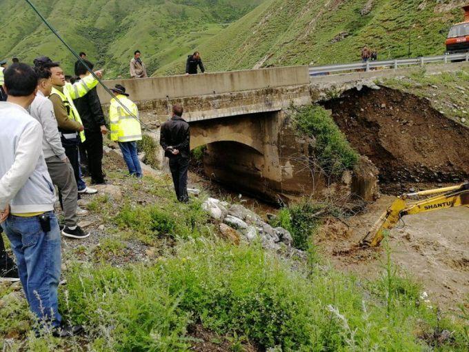 四川S302省道實(shí)時(shí)路況探秘，特色小店與小徑奇遇記