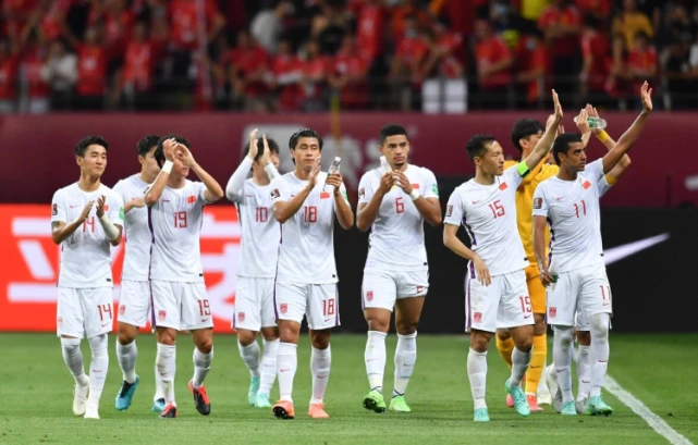 中國足球最新動態(tài)，踏自然之旅，尋找內(nèi)心平靜之路