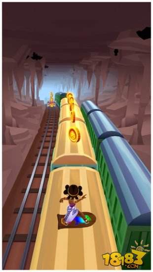 科技與激情的完美結(jié)合，最新版地鐵跑酷破解版體驗(yàn)分享