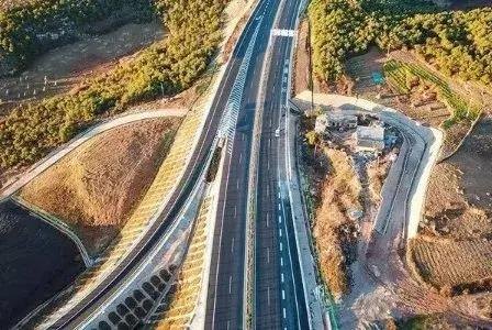 昭威高速公路最新動(dòng)態(tài)，自然美景之旅的啟程之路