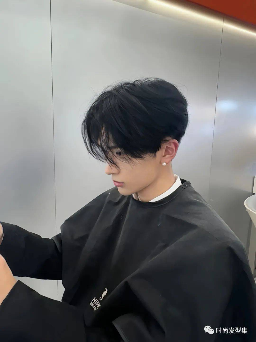 2025男士最新發(fā)型潮流趨勢大揭秘，時(shí)尚發(fā)型一網(wǎng)打盡！