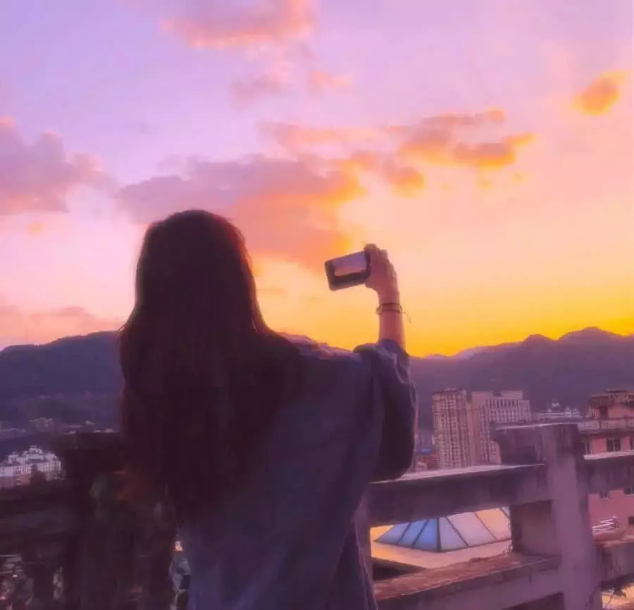 情侶頭像最新精選，小巷的秘密寶藏與特色小店的魅力探尋