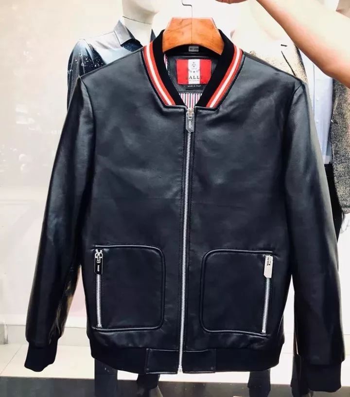 奧奇盛達(dá)美皮衣最新款，科技時(shí)尚前沿，引領(lǐng)生活變革的時(shí)尚之選