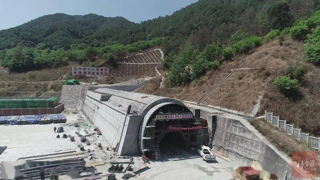 成昆復(fù)線建設(shè)進(jìn)展順利，助推區(qū)域經(jīng)濟(jì)發(fā)展最新消息