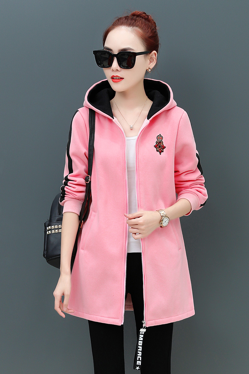 最新款外套，時(shí)尚潮流與個(gè)人立場的完美融合