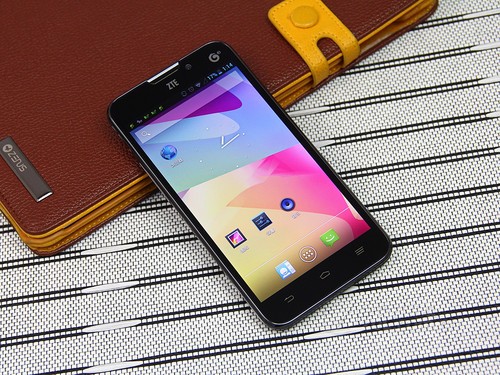 中興最新款手機，開啟智慧新時代的勵志故事