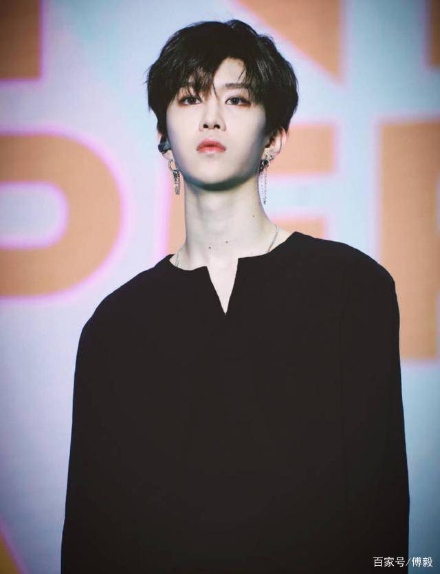 范丞丞最新行程揭秘，自信與成就之路，一路向前展風采