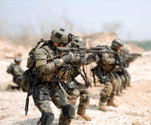 兵王洛天最新章節(jié)揭秘，小巷神秘寶藏與特色小店的奇遇