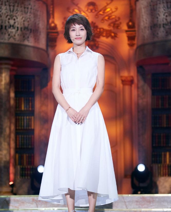 董卿朗讀者圖片最新與高科技產品的完美融合介紹