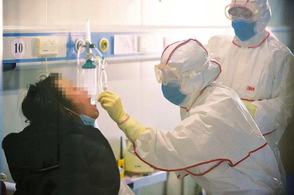 閆芳最新動態(tài)，科技新星引領(lǐng)未來生活新潮流